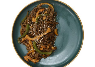 Гречневый Удон с курицей: купить по цене 1690.00, вес: 250 Гречневый Удон с курицей