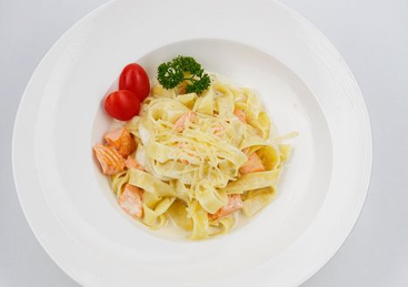 Феттучини с креветками: купить по цене 3390.00, вес: 459 Феттучини с креветками
